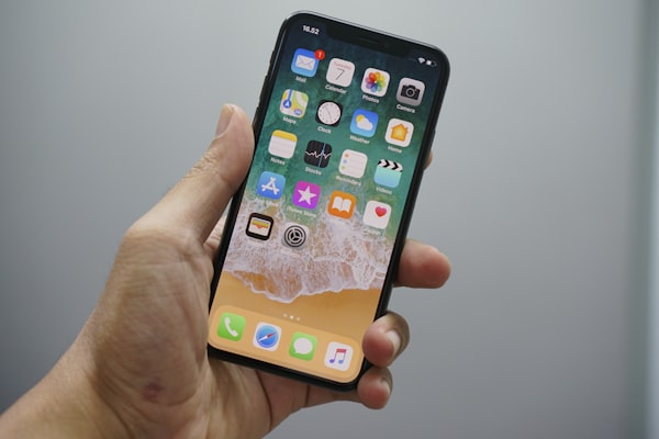 iPhone 15 Pro Max 256GB - Titanium Alami thumbnail